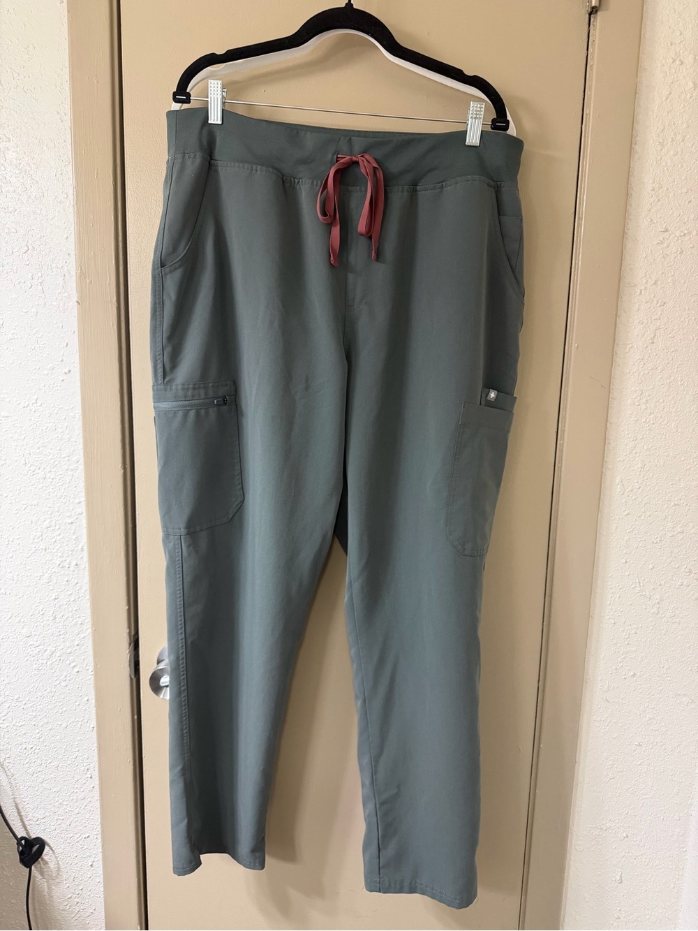 Figs Yola high waisted skinny scrub pants